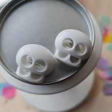 Lade das Bild in den Galerie-Viewer, Set zum Maschen Stilllegen, 1 Hohlraumschnur (3 Meter ) und 2 Stopper im Metalldöschen Pink