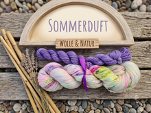 Lade das Bild in den Galerie-Viewer, Sommerduft, Bamburino, Fingering weight,100 Gramm, 400 Meter + MiniSkein 20 Gramm, mit Liebe handgefärbt.