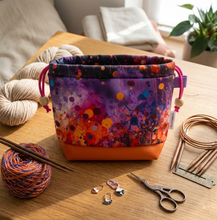 Lade das Bild in den Galerie-Viewer, Kleine Karo Bag mit viel Liebe handgenäht, Modell: Klecksi
