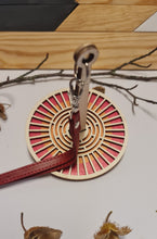 Lade das Bild in den Galerie-Viewer, Tragbarer Handgelenk-Garnhalter - Holz, Zubehör für Stricken & Häkeln Modell: 2