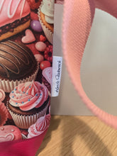 Lade das Bild in den Galerie-Viewer, Kleine Karo Bag mit viel Liebe handgenäht, Modell: Süße Verführung