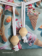 Lade das Bild in den Galerie-Viewer, Kleine Karo Bag mit viel Liebe handgenäht, Modell Lust auf Eis, grün