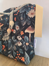 Lade das Bild in den Galerie-Viewer, Große Karo Bag, mit viel Liebe handgenäht, Liebe im Herbst!