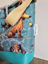Lade das Bild in den Galerie-Viewer, Große Karo Bag, mit viel Liebe handgenäht,Modell: Dackelliebe