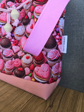 Lade das Bild in den Galerie-Viewer, Große Karo Bag, mit viel Liebe handgenäht,Modell: süße Verführung