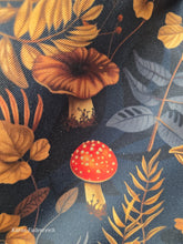 Lade das Bild in den Galerie-Viewer, Große Karo Bag, mit viel Liebe handgenäht, Pilze mit Boden