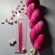 Lade das Bild in den Galerie-Viewer, Lykke Make Happy BLUSH, Nadelspiel, verschiedene Größen 2,5mm 15 cm