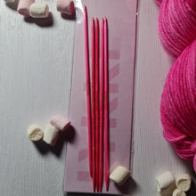 Lade das Bild in den Galerie-Viewer, Lykke Make Happy BLUSH, Nadelspiel, verschiedene Größen 2,5mm 15 cm