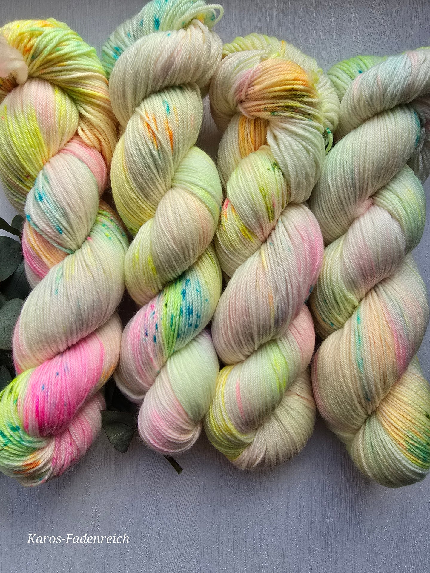 Ostern Eiersuche - Set  Wolle/Bambus ,  400 Gramm, 400 Meter mit Liebe handgefärbt.