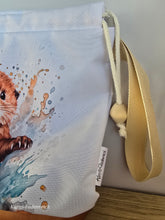 Lade das Bild in den Galerie-Viewer, Herbst, große Karo Bag, mit viel Liebe handgenäht, Modell Otter
