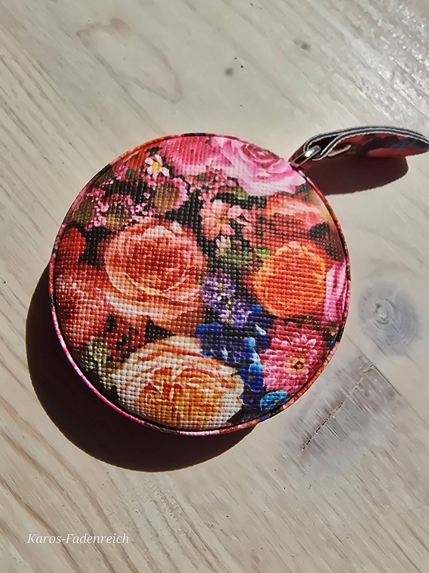 Maßband, Kunstleder 150 cm in der Farbe Blumen