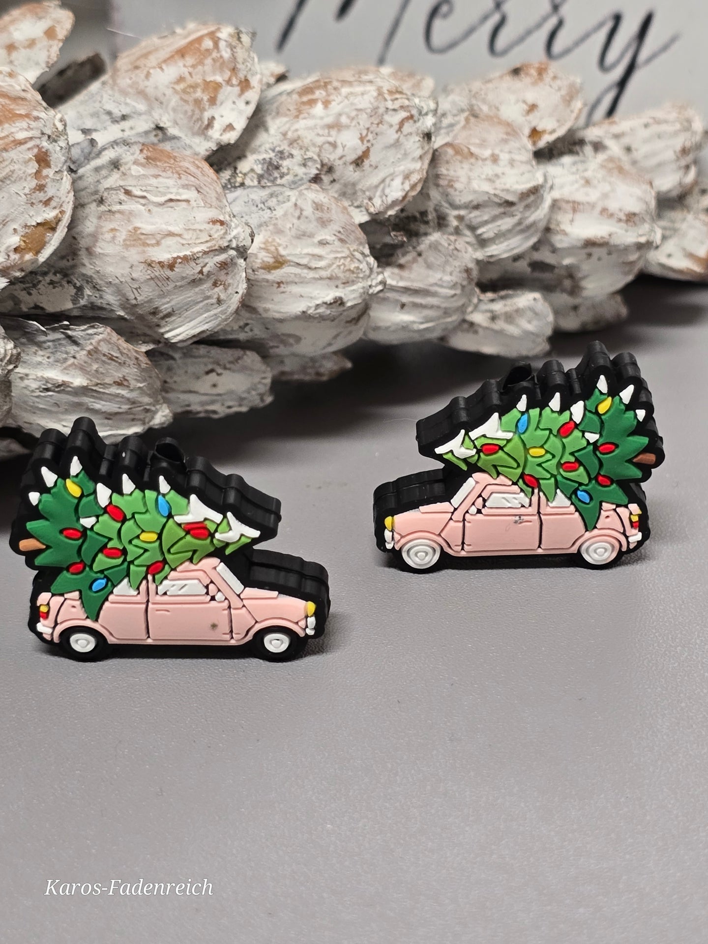 Weihnachten, Maschenstopper Stricknadelstopper 2 Stück, Auto mit Tannenbaum rosa, etwas kleiner