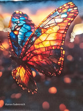 Lade das Bild in den Galerie-Viewer, Große Karo Bag, mit viel Liebe handgenäht, Modell Schmetterling
