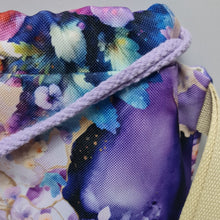 Lade das Bild in den Galerie-Viewer, Kleine Karo Bag mit viel Liebe handgenäht, Modell Blumen in Miefstütterchen
