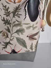 Lade das Bild in den Galerie-Viewer, Große Karo Bag, mit viel Liebe handgenäht, Modell Käfer hell
