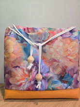 Lade das Bild in den Galerie-Viewer, Große Karo Bag, mit viel Liebe handgenäht,Modell: Blütenpracht
