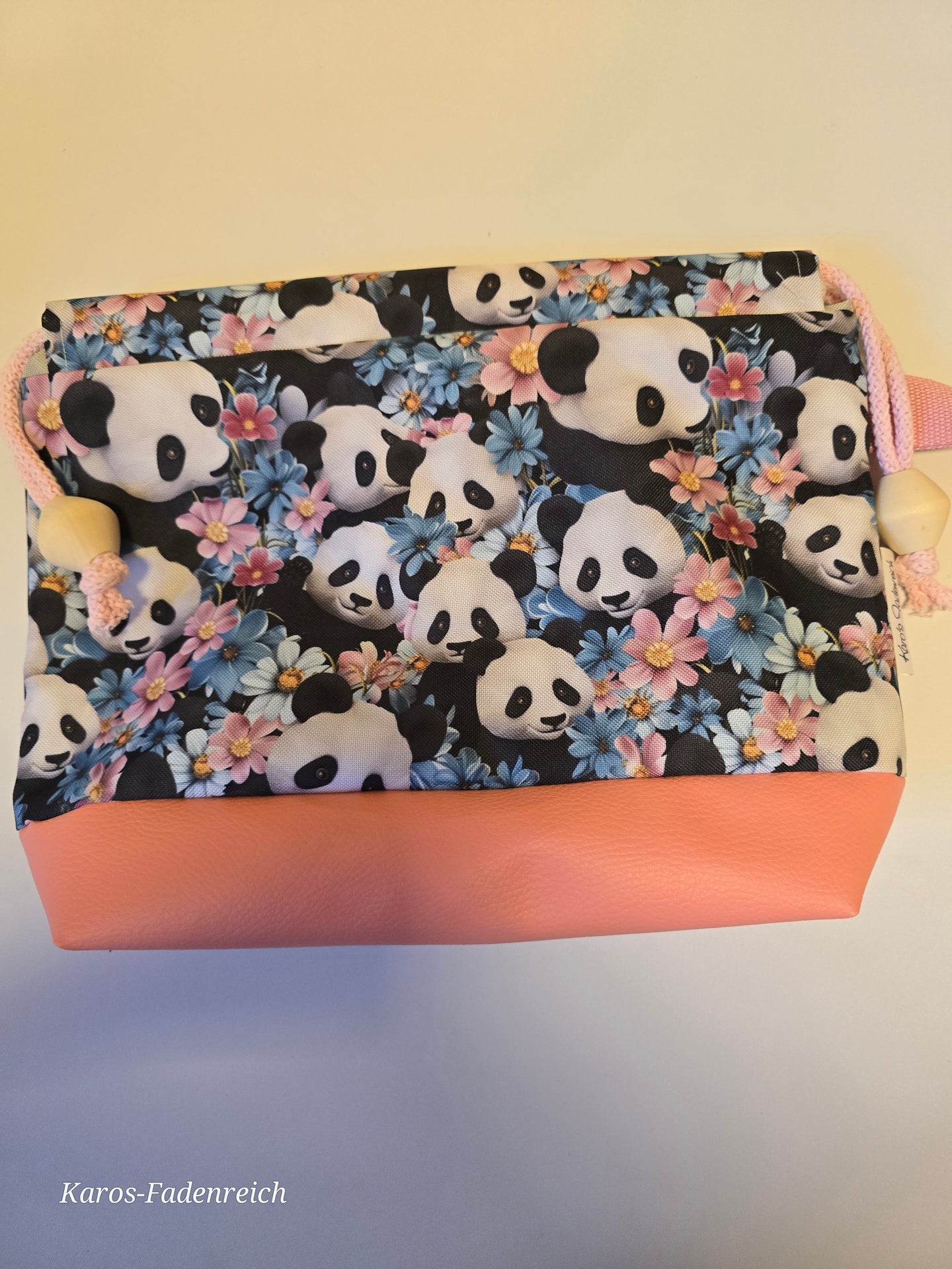 Kleine Karo Bag mit viel Liebe handgenäht, Modell Panda