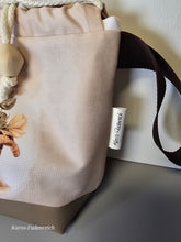 Lade das Bild in den Galerie-Viewer, Ostern Kleine Karo Bag mit viel Liebe handgenäht, Modell Hase im Körbchen
