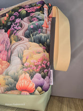 Lade das Bild in den Galerie-Viewer, Große Karo Bag, mit viel Liebe handgenäht, Modell Fairyland gelb mit Boden
