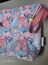Lade das Bild in den Galerie-Viewer, Große Karo Bag, mit viel Liebe handgenäht, Modell Fairy blau/rosa ohne Boden
