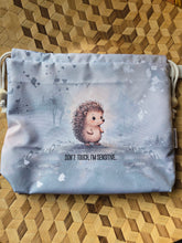 Lade das Bild in den Galerie-Viewer, Große Karo Bag, mit viel Liebe handgenäht, Modell: Igel Sensitiv
