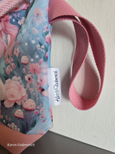 Lade das Bild in den Galerie-Viewer, Kleine Karo Bag, mit viel Liebe handgenäht, Modell Fairy blau/rosa mit Boden
