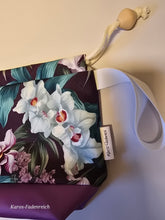 Lade das Bild in den Galerie-Viewer, Kleine Karo Bag mit viel Liebe handgenäht, Modell Orchidee
