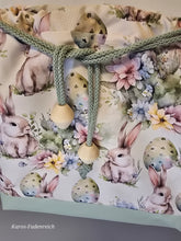 Lade das Bild in den Galerie-Viewer, Ostern Große Karo Bag, mit viel Liebe handgenäht, Modell Hoppel
